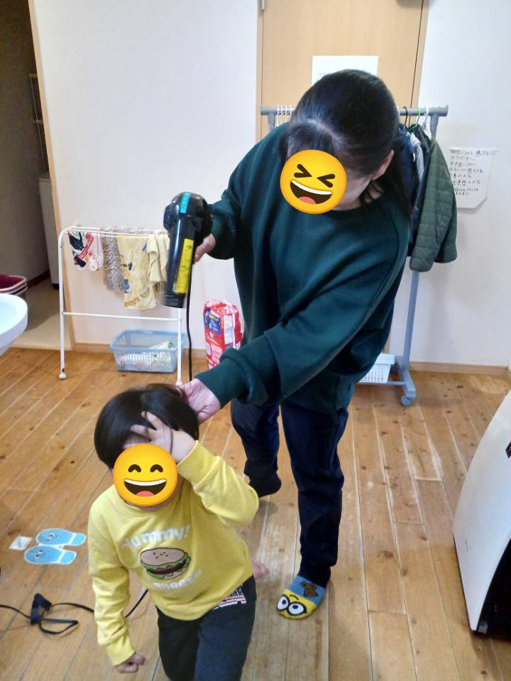 寄付　児童養護施設　Amazon